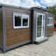 Contenedor móvil con dos habitaciones y cocina
